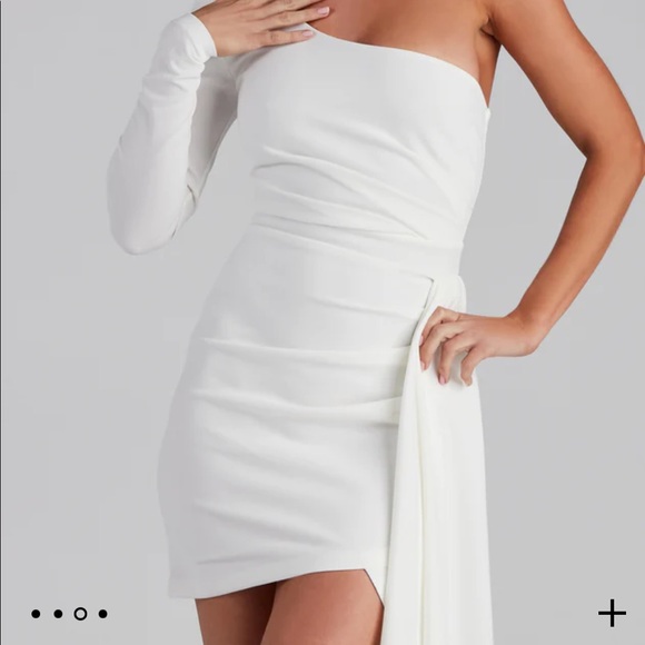 NWT WINDSOR ONE SLEEVE MINI BODYCON DRESS WITH TRAIN - Picture 7 of 9